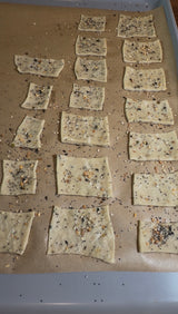 Artisan Crackers – thumbnail 2